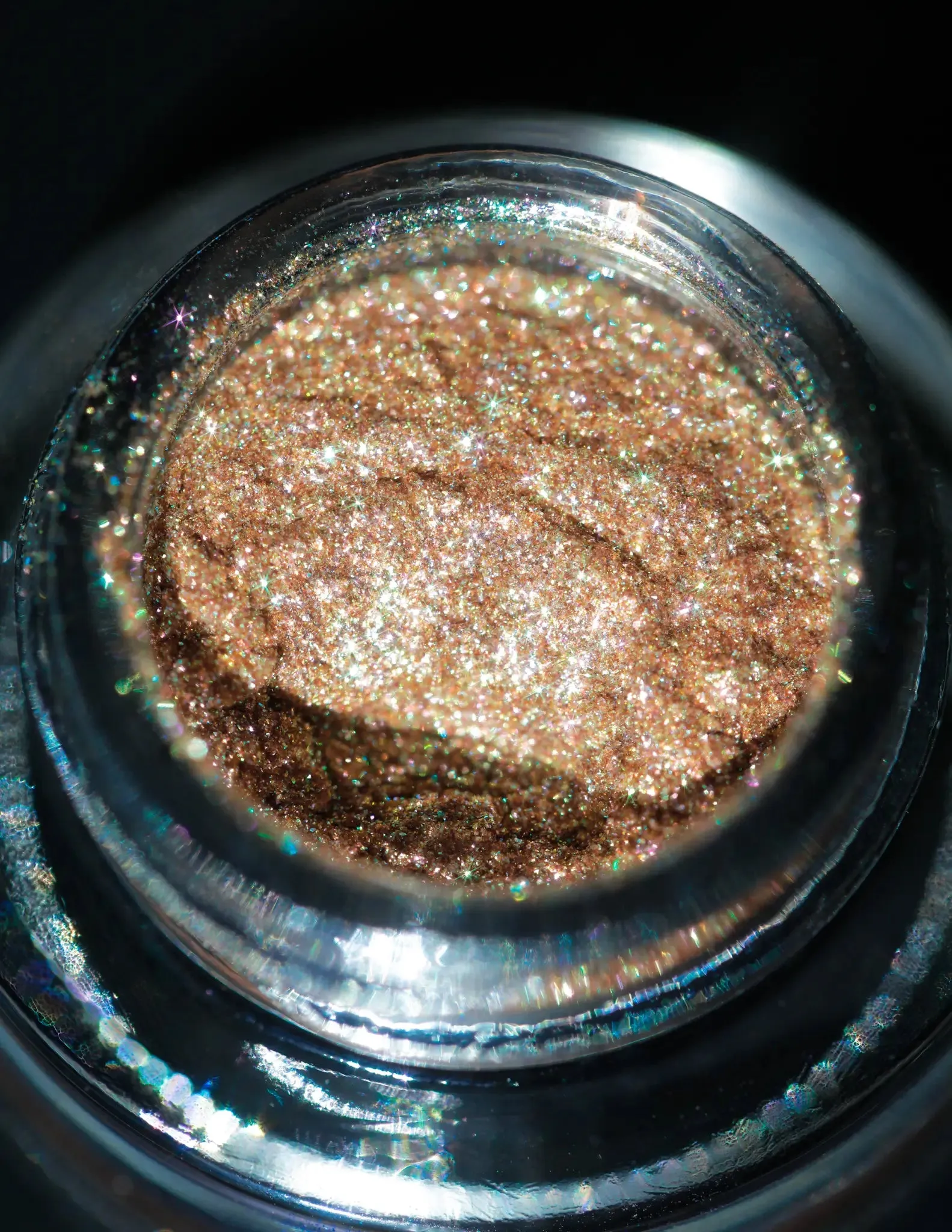 #02 Golden Eyeshadow Glitter